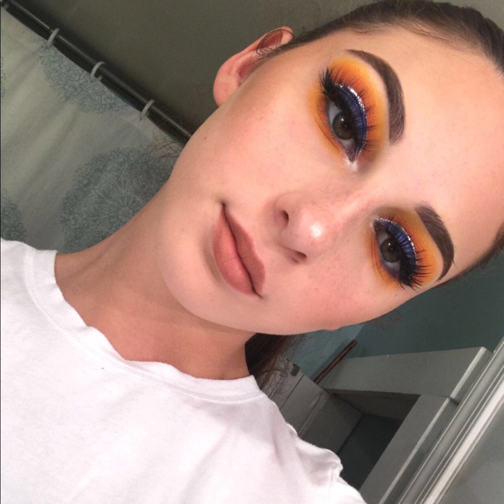 Meet your Posher, Abby